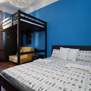 Colorful Apt In Милан